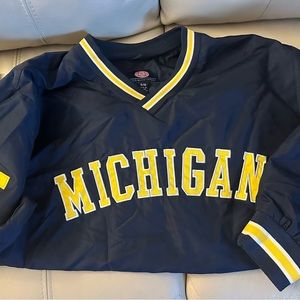 Michigan pullover